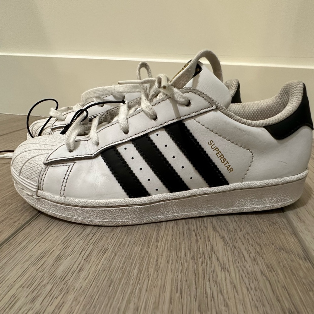 Adidas Superstar kids size 3 white/black sneakers